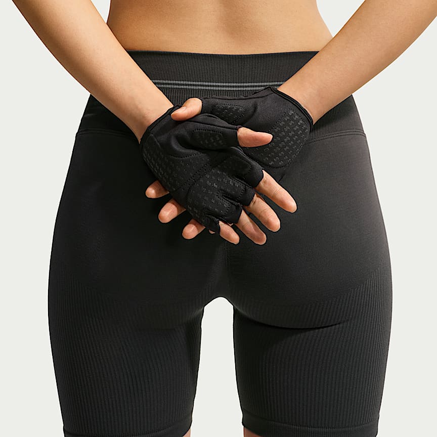 Nike Pro Indy Plunge Women's Medium-Support Padded Sports Bra. Nike JP